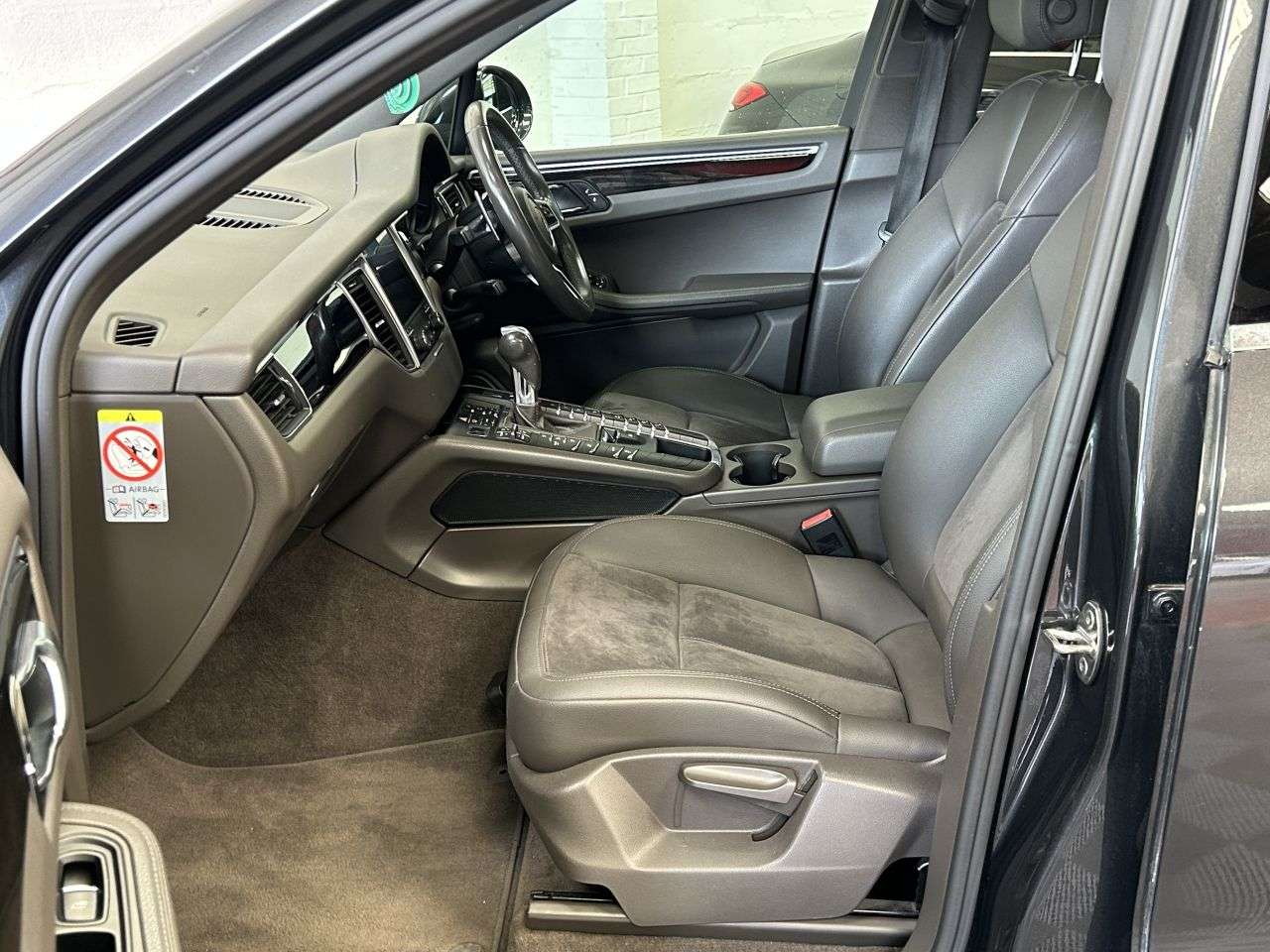 2016 PORSCHE MACAN 2016 PORSCHE MACAN