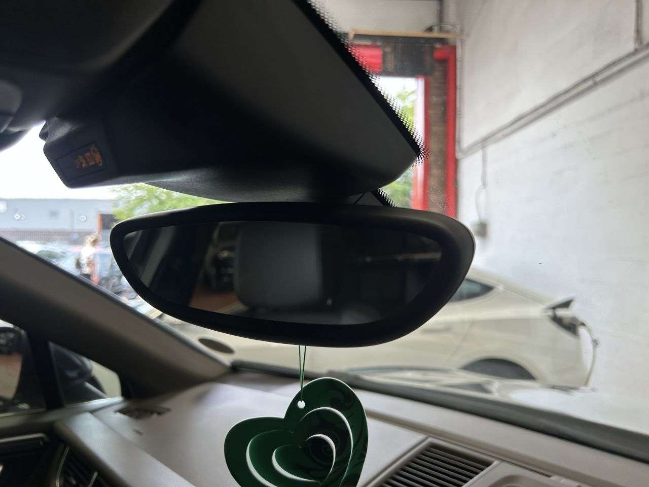 2016 PORSCHE MACAN 2016 PORSCHE MACAN