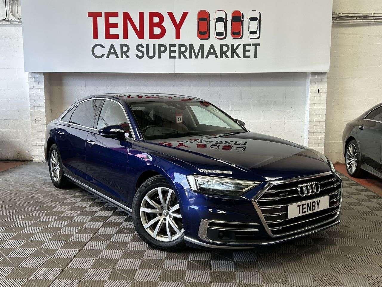 2018 AUDI A8 2018 AUDI A8