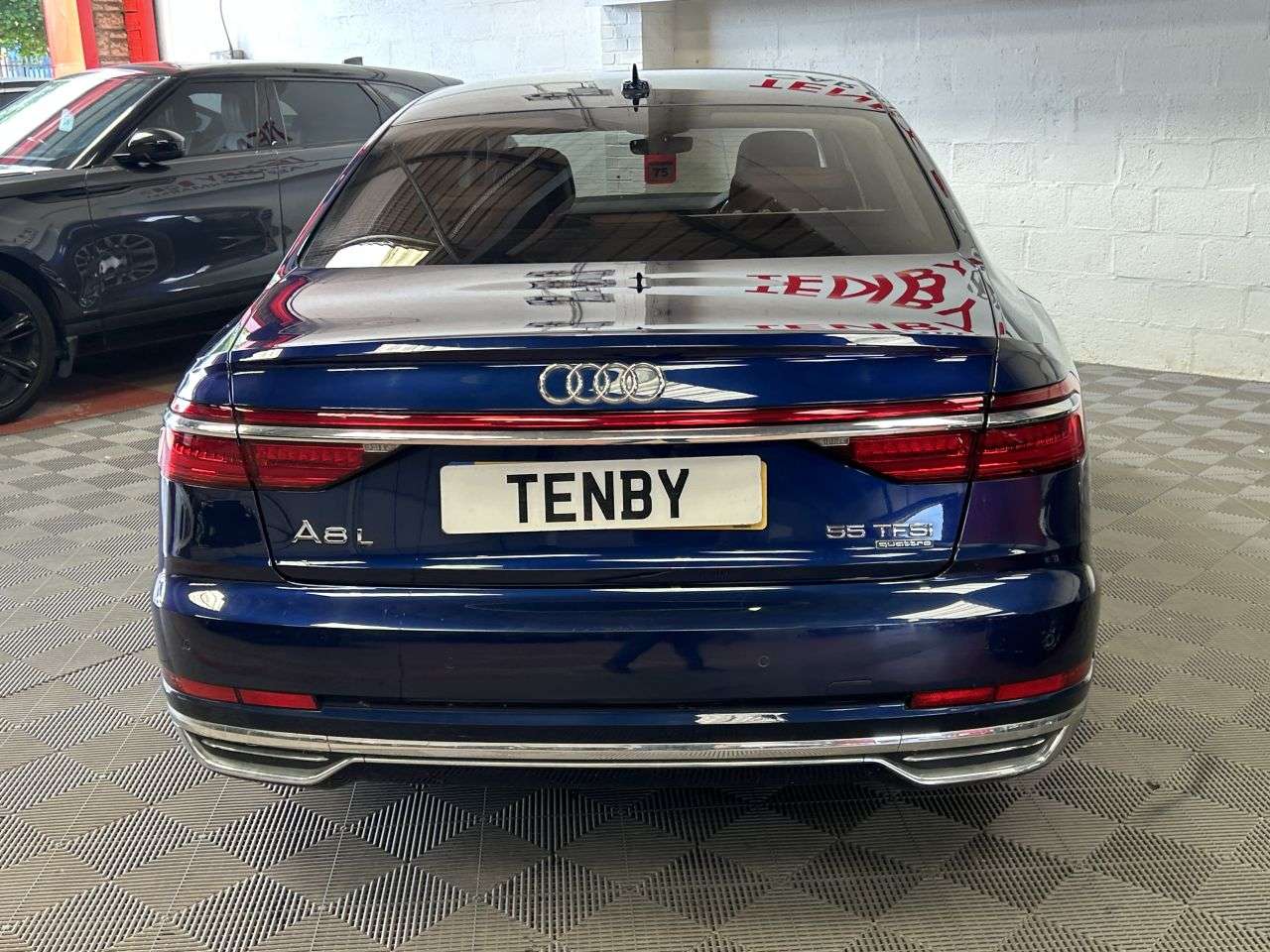 2018 AUDI A8 2018 AUDI A8