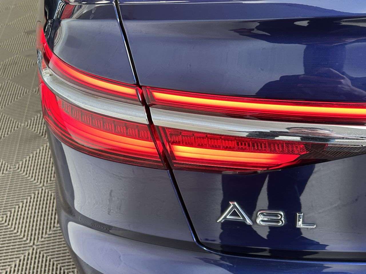 2018 AUDI A8 2018 AUDI A8