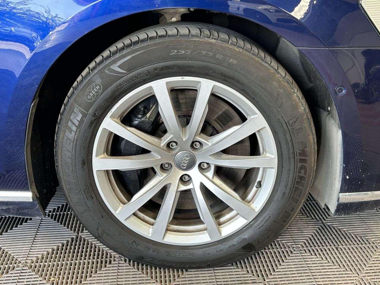 2018 AUDI A8 2018 AUDI A8