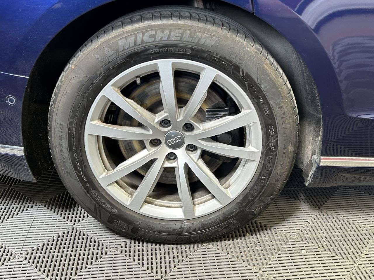 2018 AUDI A8 2018 AUDI A8