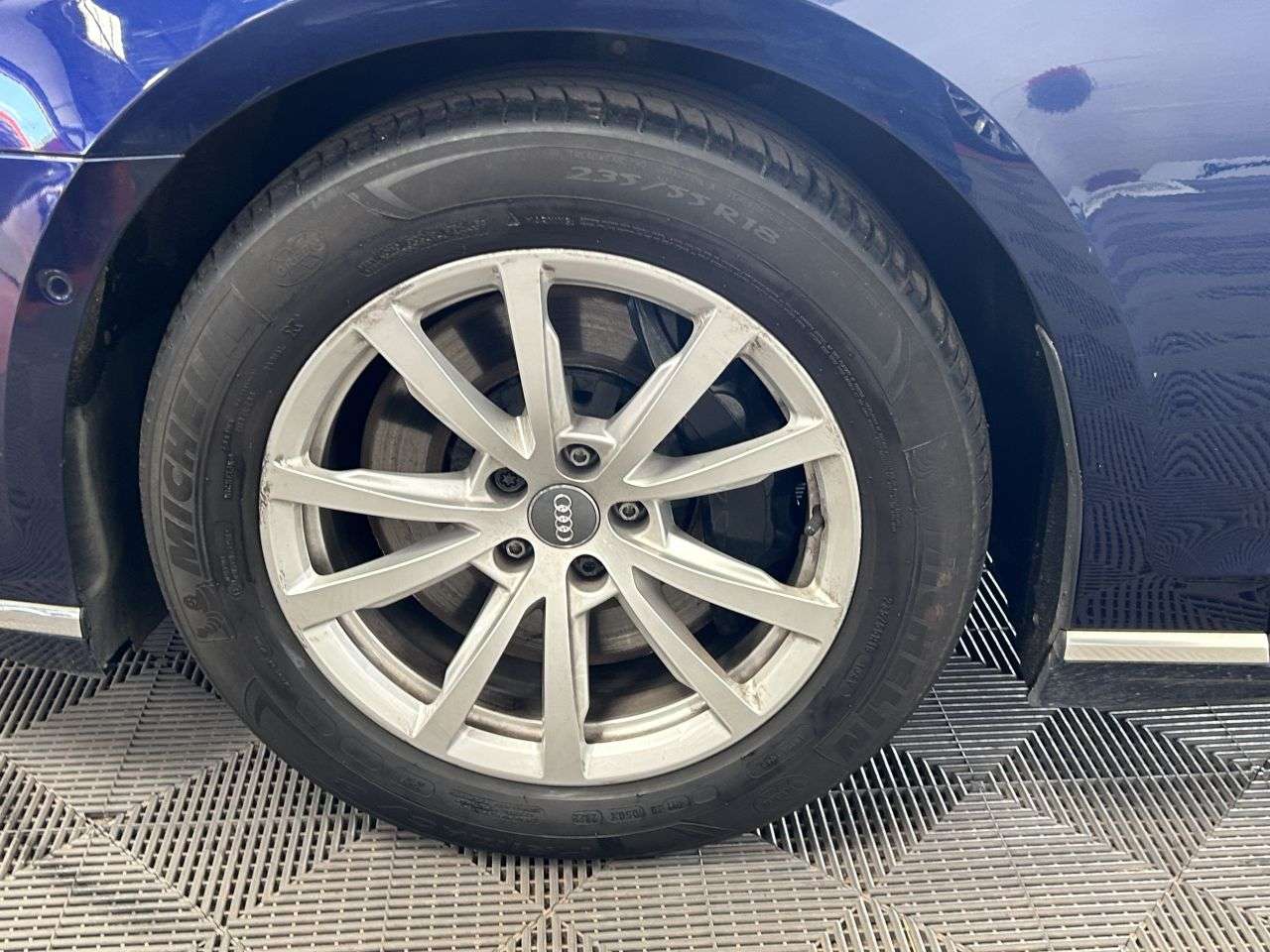 2018 AUDI A8 2018 AUDI A8