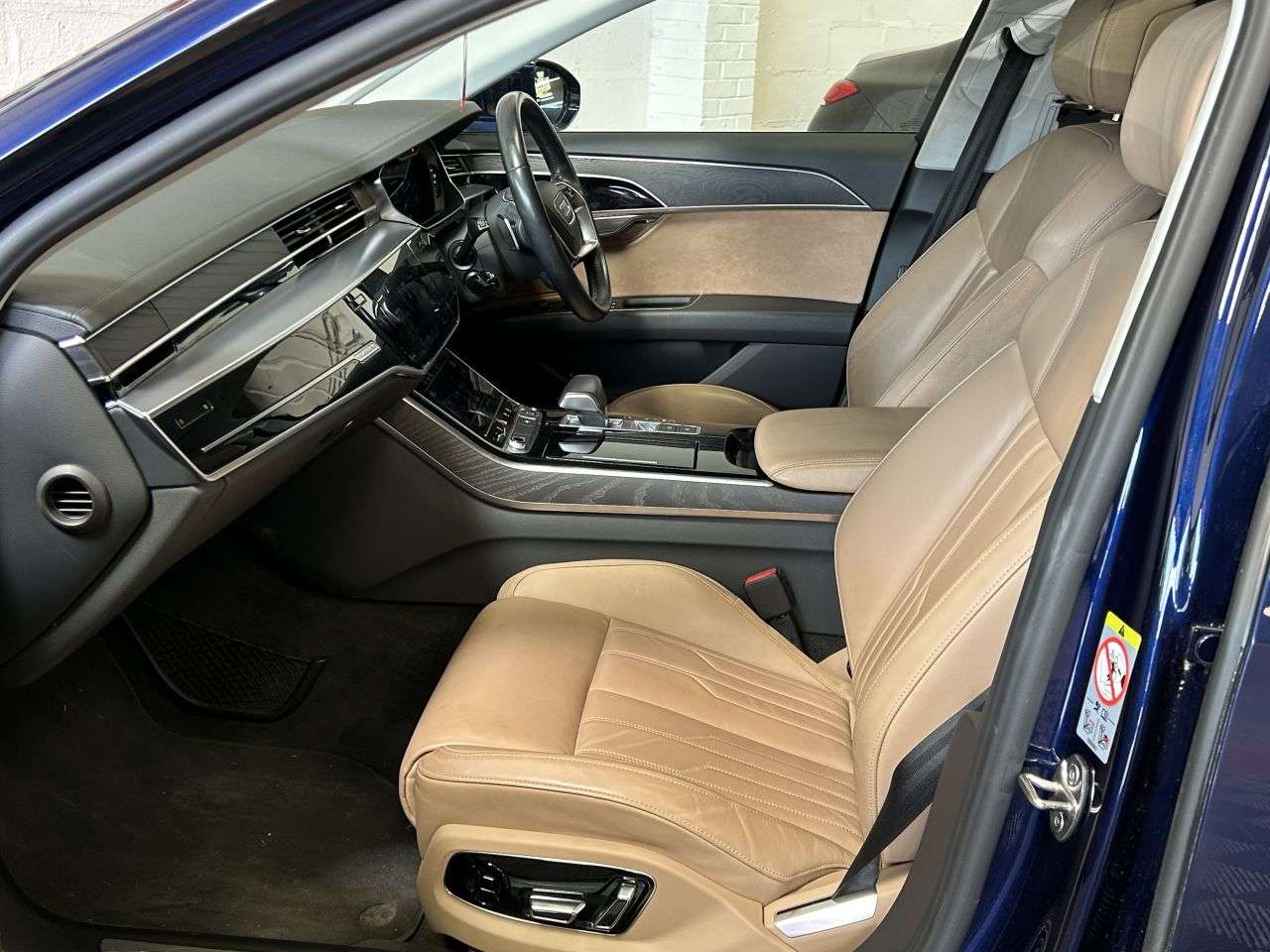 2018 AUDI A8 2018 AUDI A8