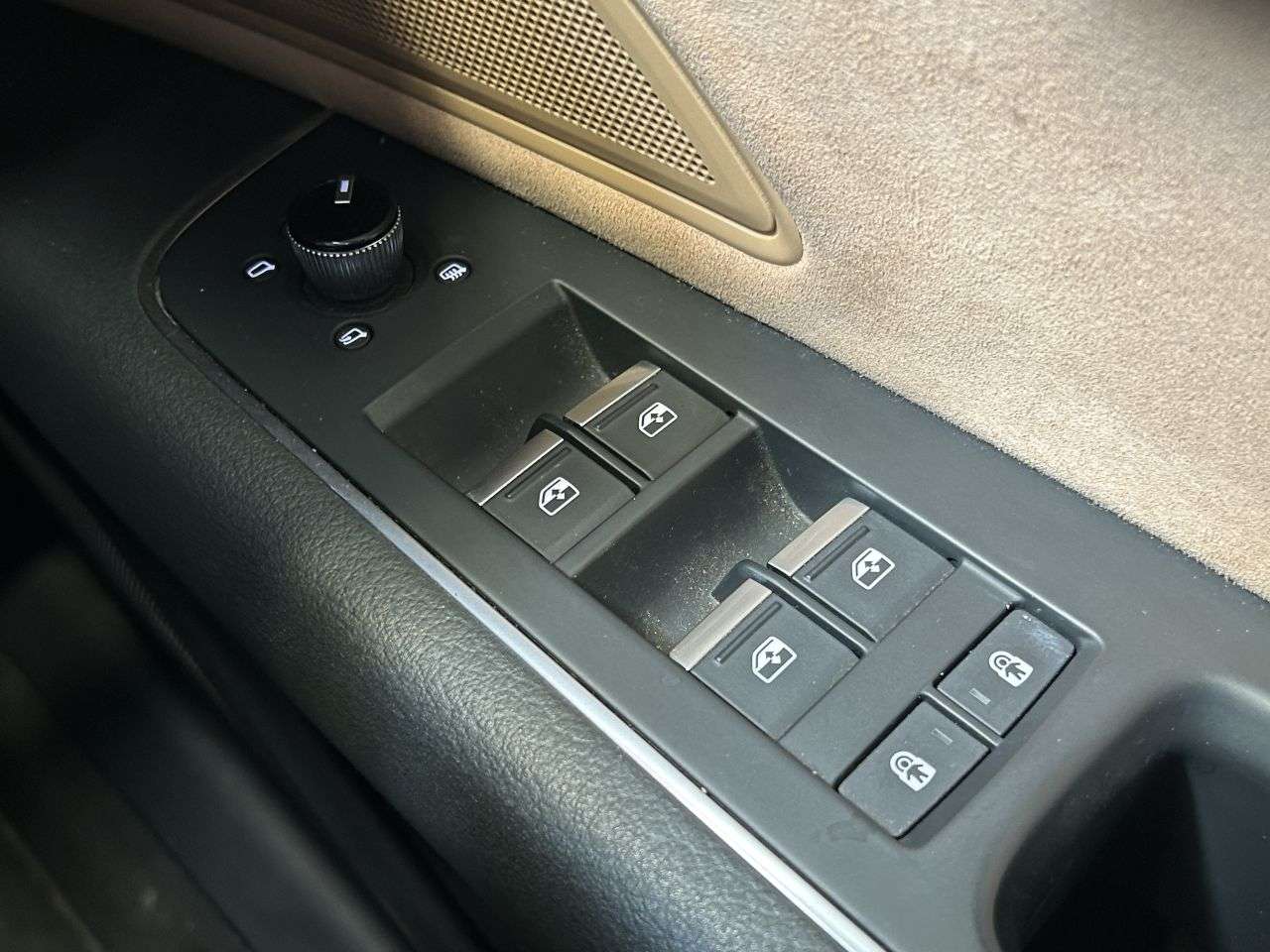 2018 AUDI A8 2018 AUDI A8