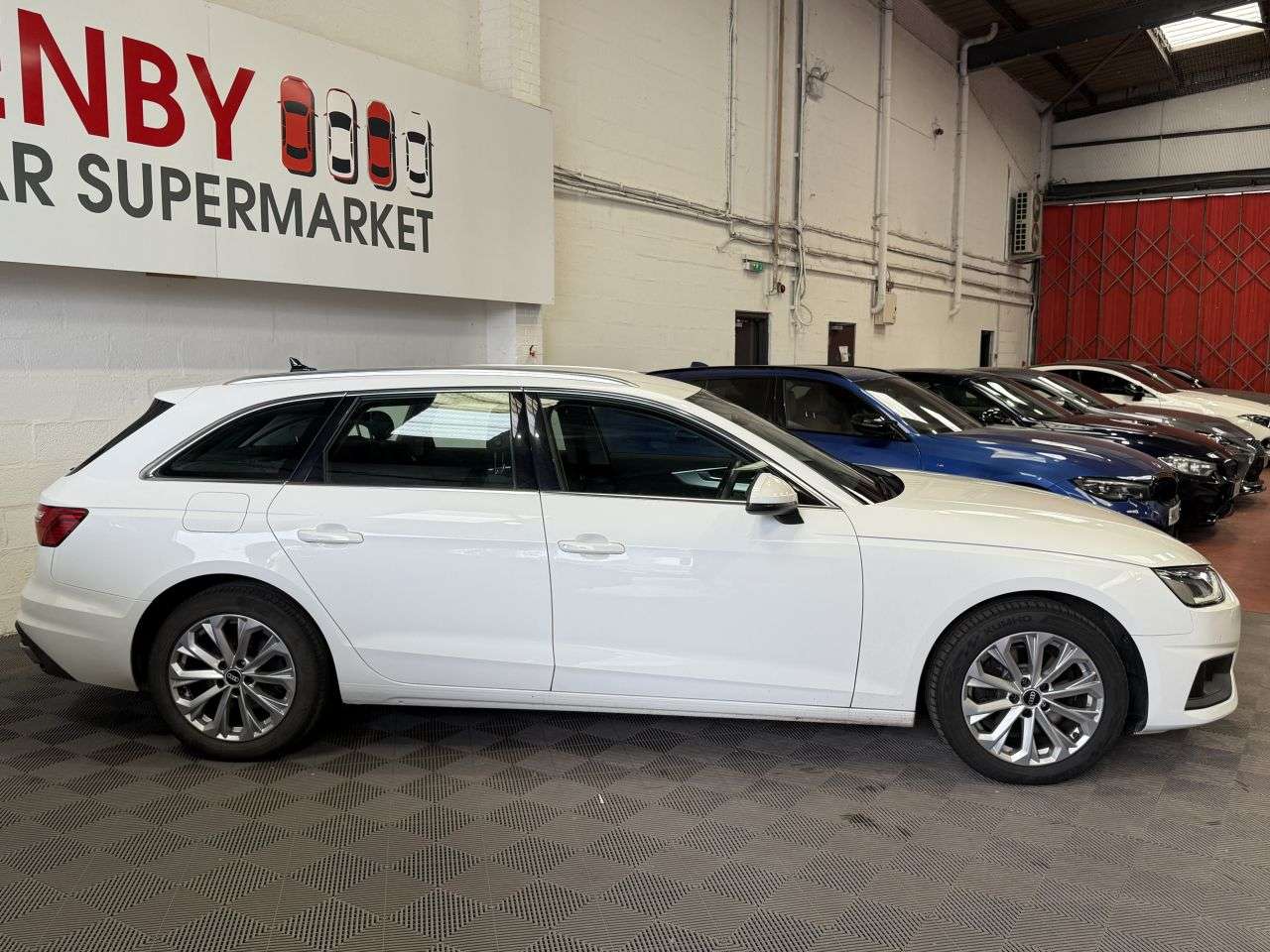 2021 AUDI A4 AVANT 2021 AUDI A4 AVANT