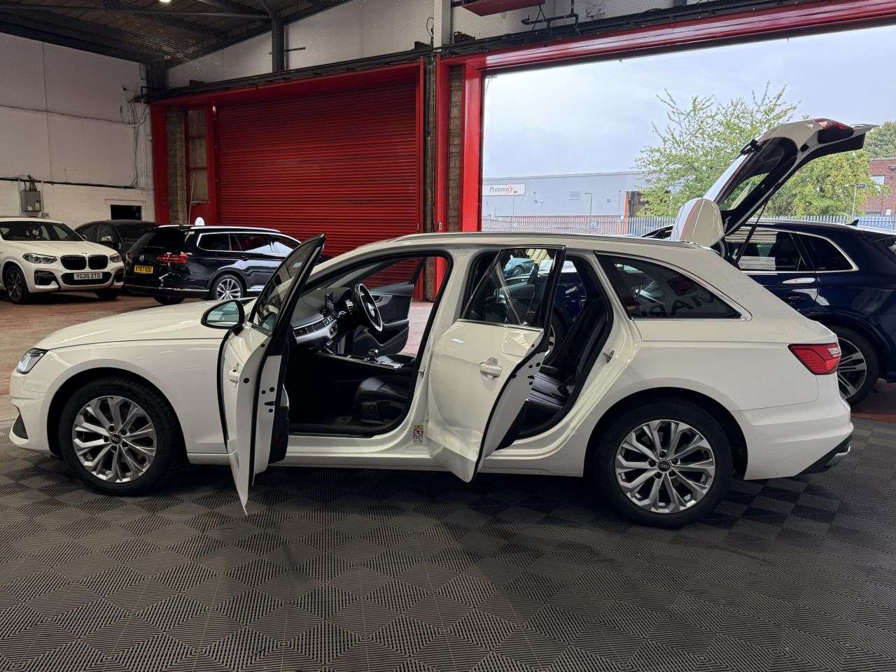 2021 AUDI A4 AVANT 2021 AUDI A4 AVANT