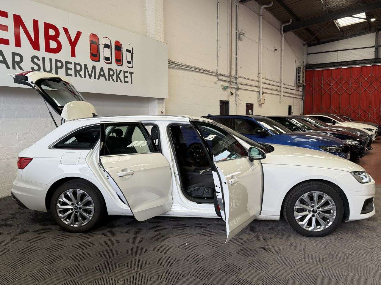 2021 AUDI A4 AVANT 2021 AUDI A4 AVANT