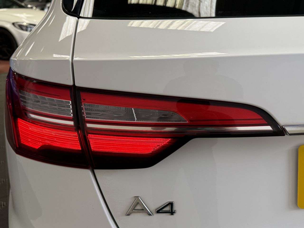 2021 AUDI A4 AVANT 2021 AUDI A4 AVANT