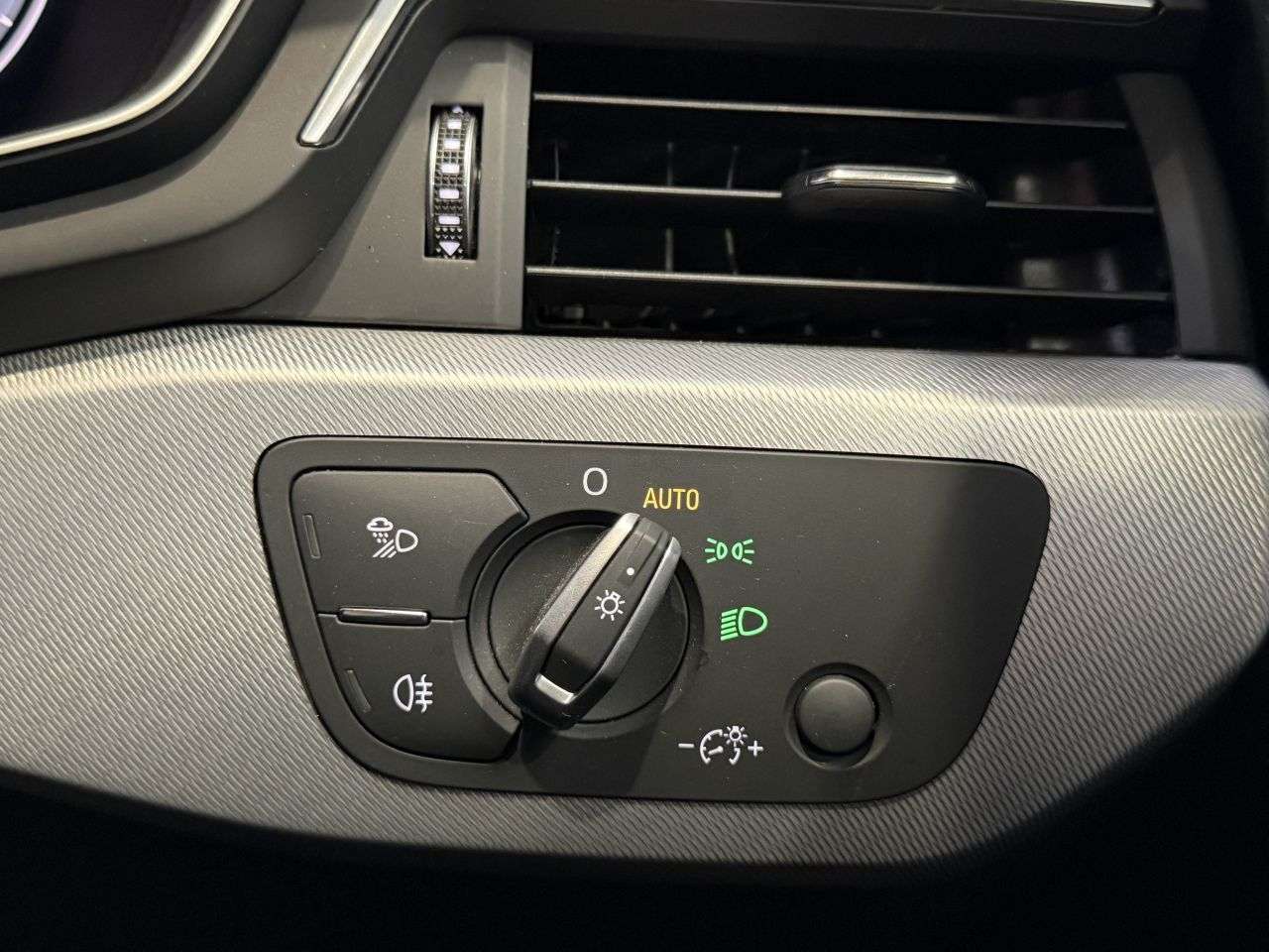 2021 AUDI A4 AVANT 2021 AUDI A4 AVANT