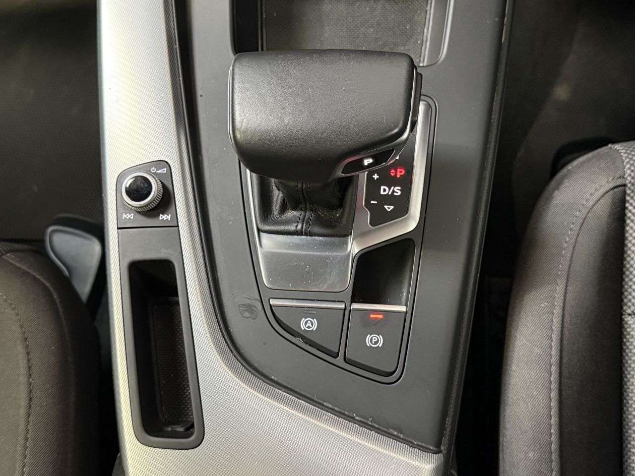 2021 AUDI A4 AVANT 2021 AUDI A4 AVANT