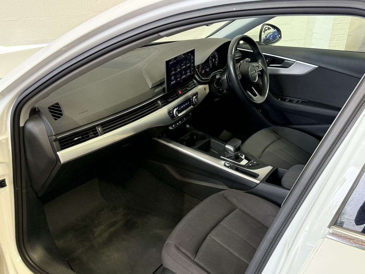 2021 AUDI A4 AVANT 2021 AUDI A4 AVANT