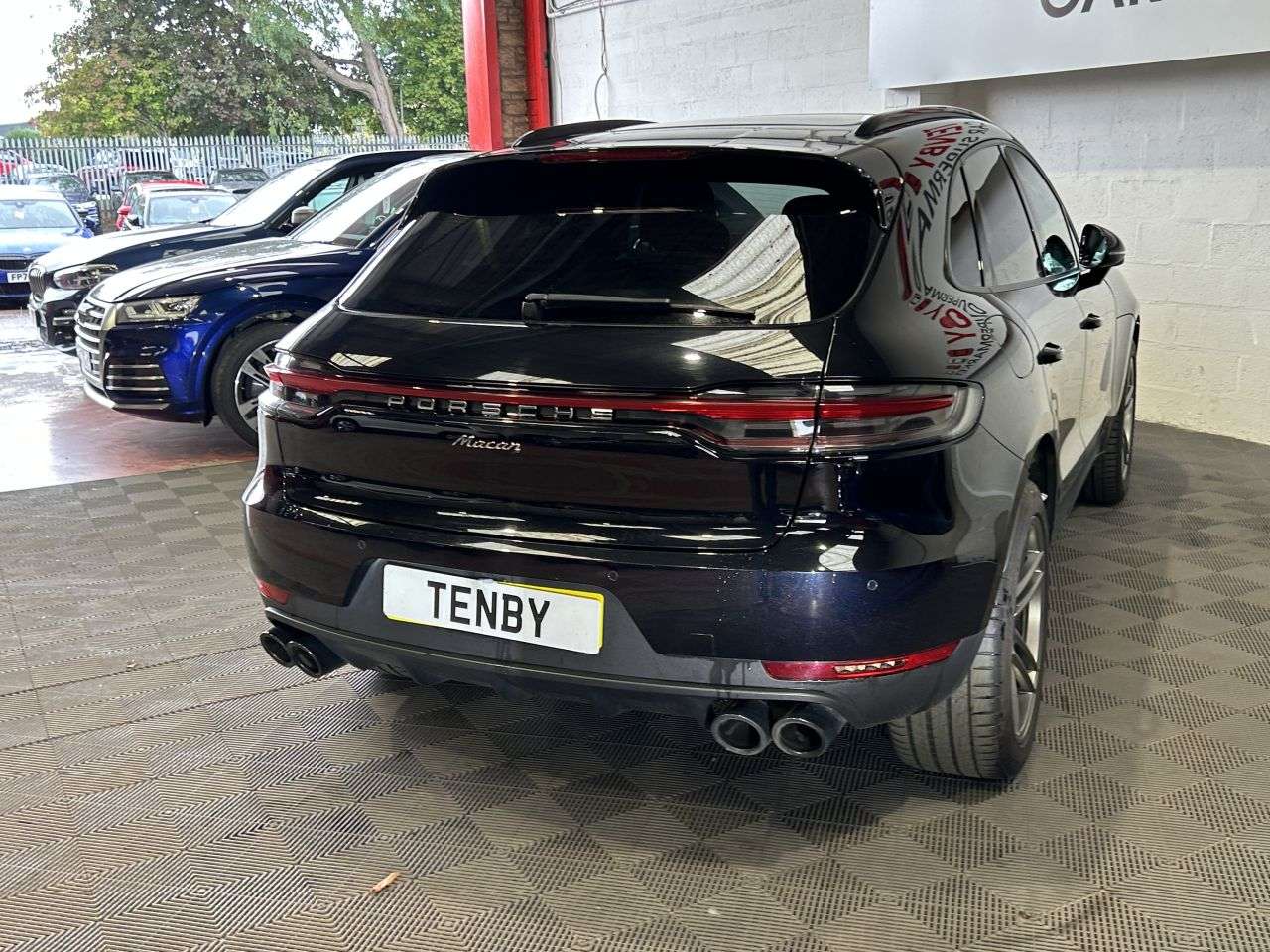 2019 PORSCHE MACAN 2019 PORSCHE MACAN