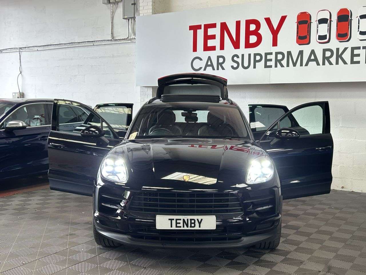 2019 PORSCHE MACAN 2019 PORSCHE MACAN