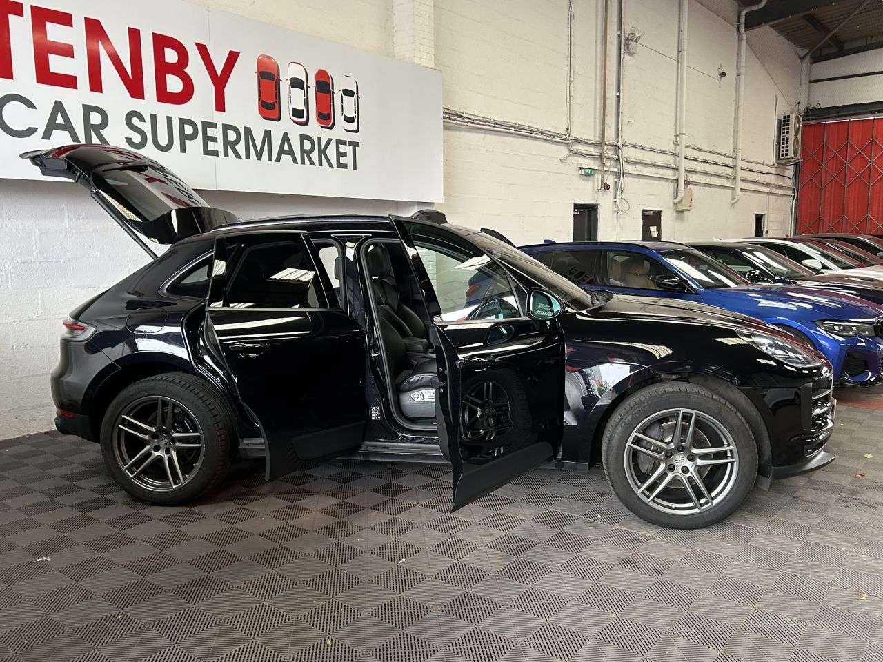 2019 PORSCHE MACAN 2019 PORSCHE MACAN