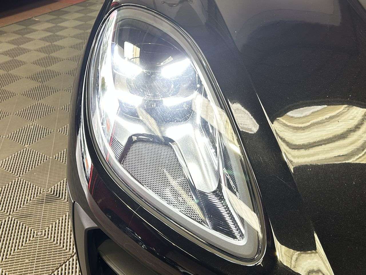 2019 PORSCHE MACAN 2019 PORSCHE MACAN