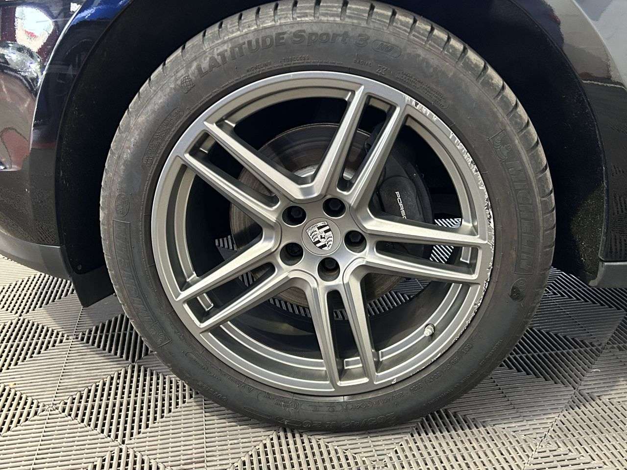 2019 PORSCHE MACAN 2019 PORSCHE MACAN