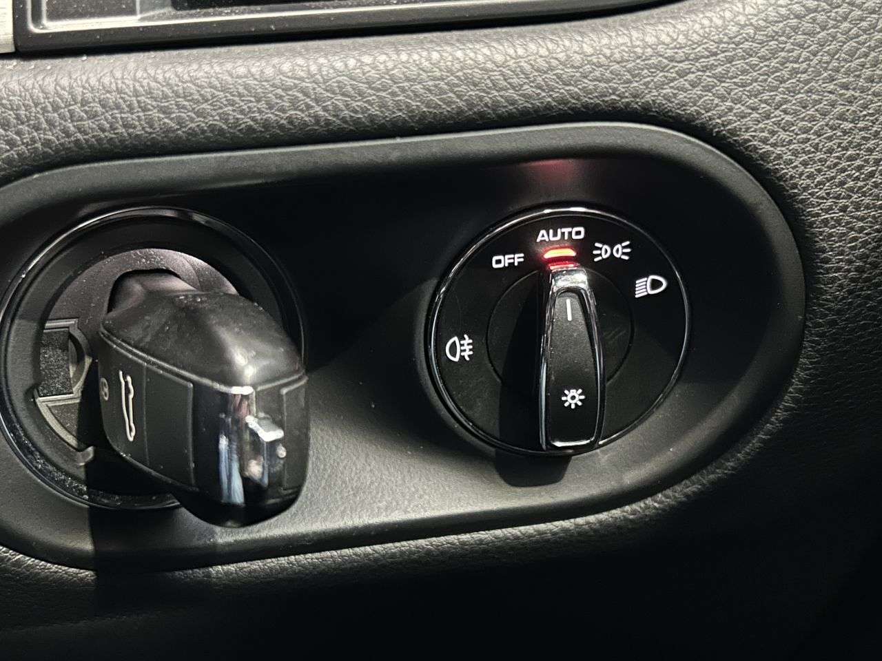 2019 PORSCHE MACAN 2019 PORSCHE MACAN