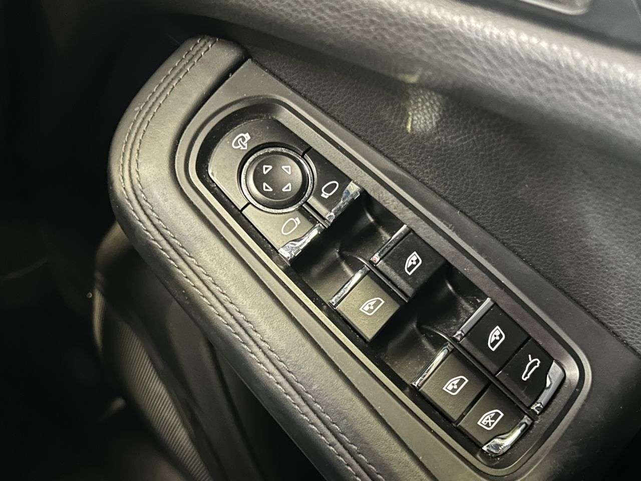 2019 PORSCHE MACAN 2019 PORSCHE MACAN