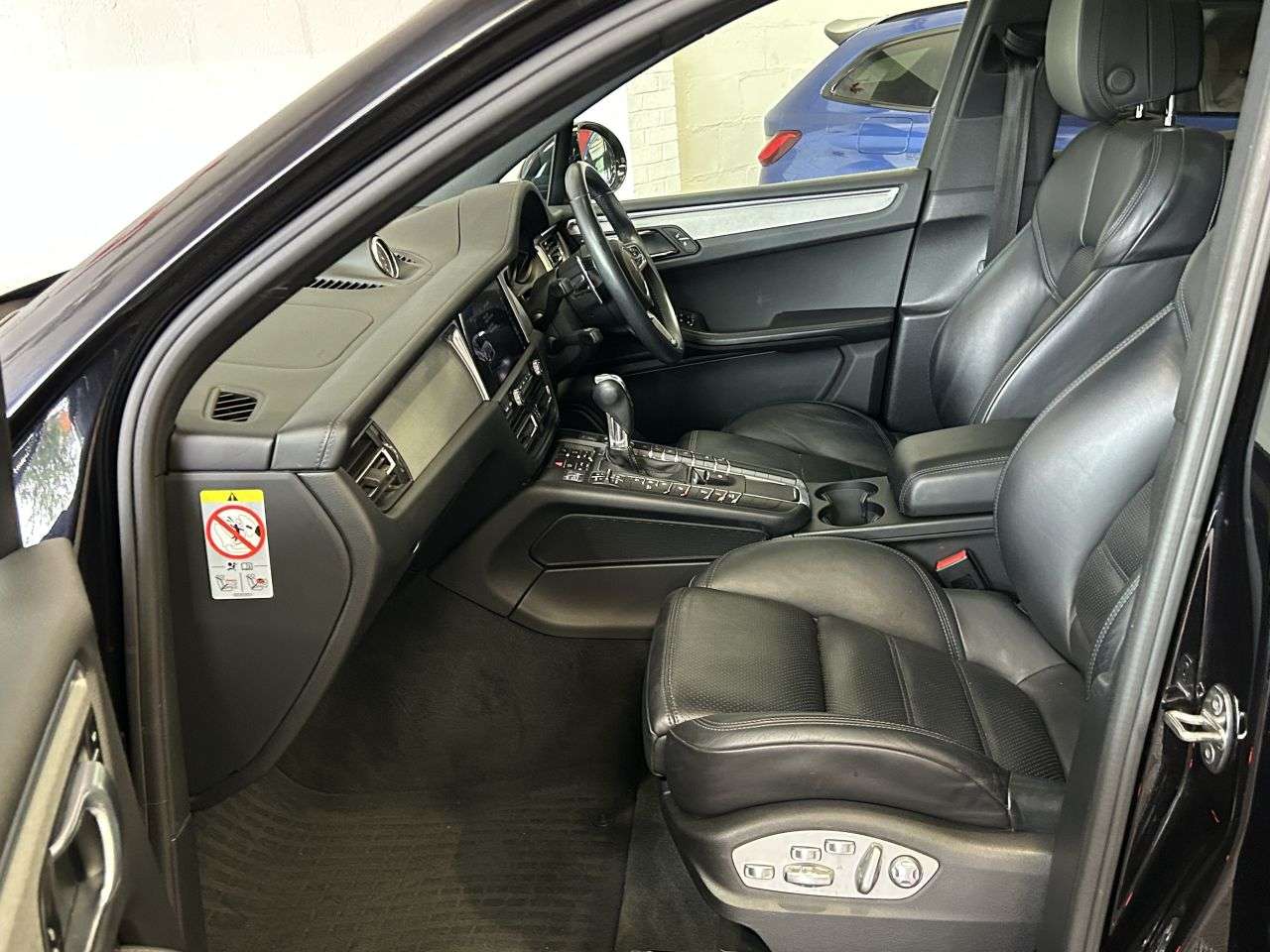 2019 PORSCHE MACAN 2019 PORSCHE MACAN