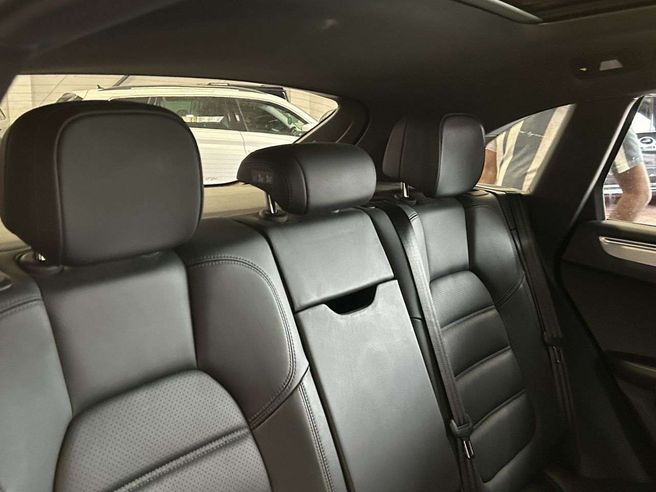 2019 PORSCHE MACAN 2019 PORSCHE MACAN