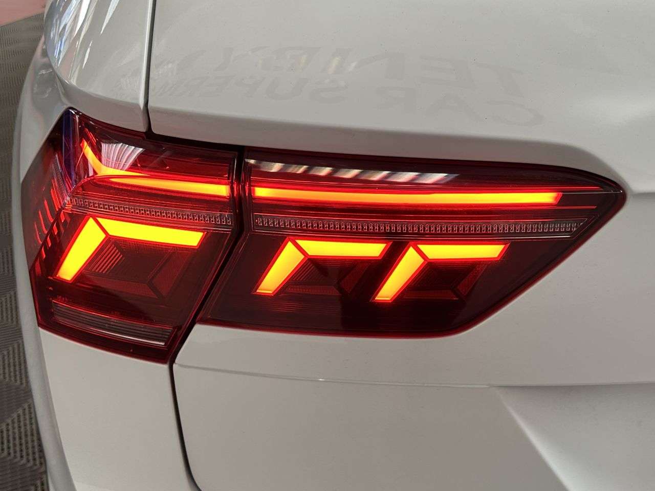 2021 VOLKSWAGEN TIGUAN 2021 VOLKSWAGEN TIGUAN