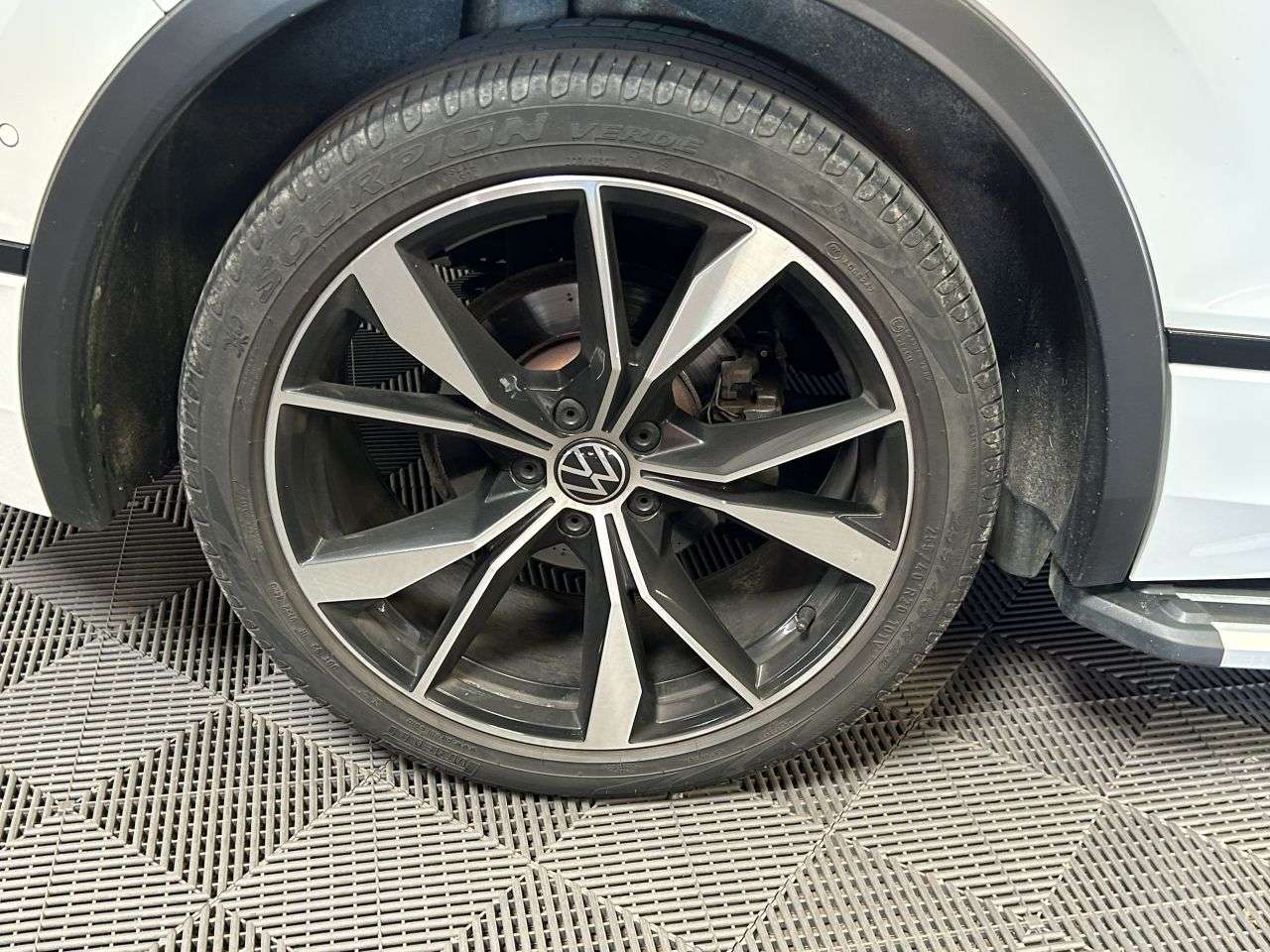 2021 VOLKSWAGEN TIGUAN 2021 VOLKSWAGEN TIGUAN