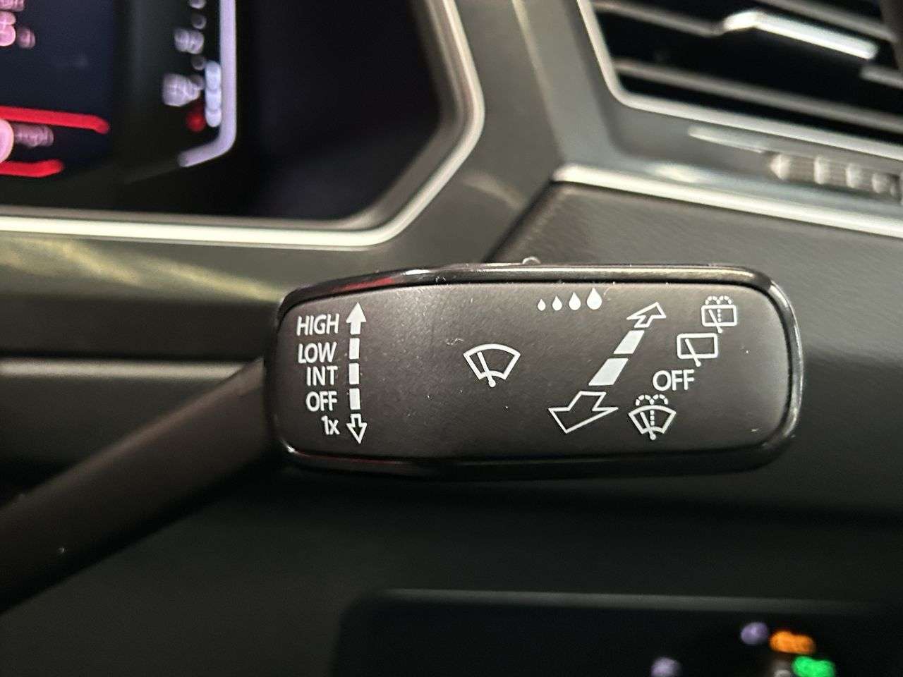 2021 VOLKSWAGEN TIGUAN 2021 VOLKSWAGEN TIGUAN