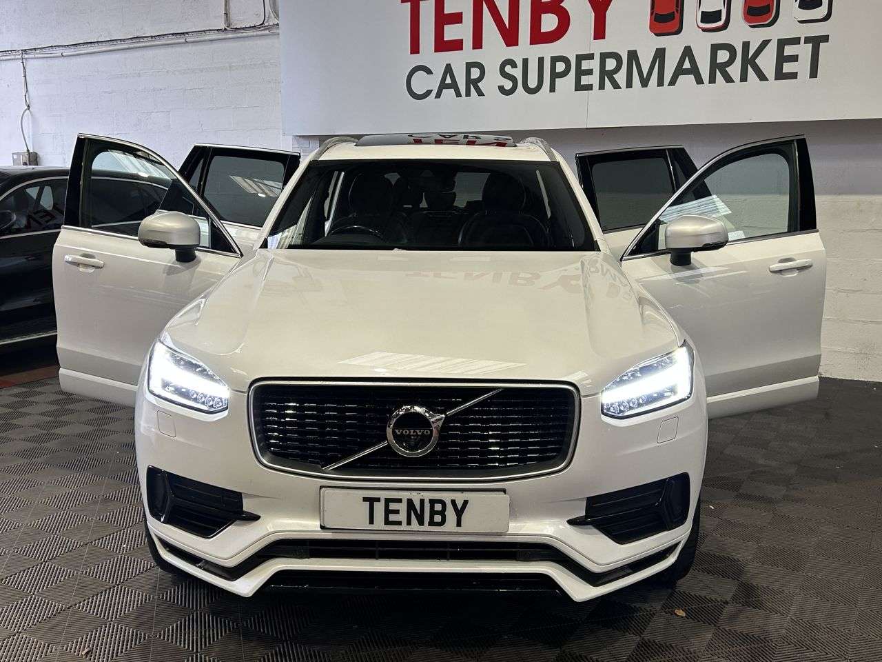 2017 VOLVO XC90 2017 VOLVO XC90