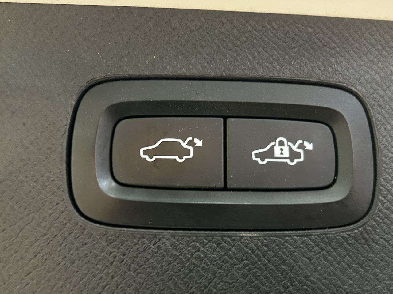 2017 VOLVO XC90 2017 VOLVO XC90