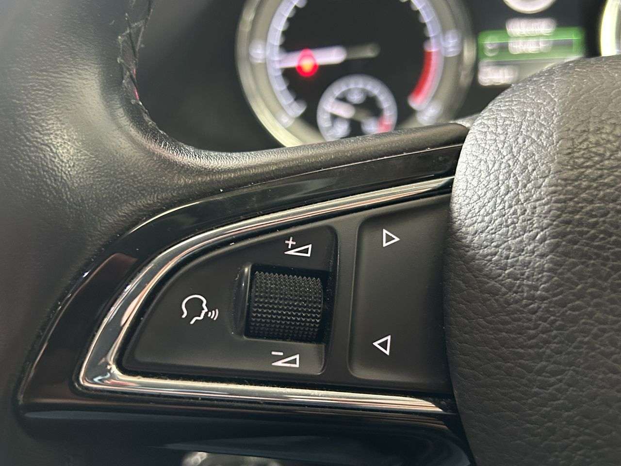 2016 SKODA SUPERB 2016 SKODA SUPERB