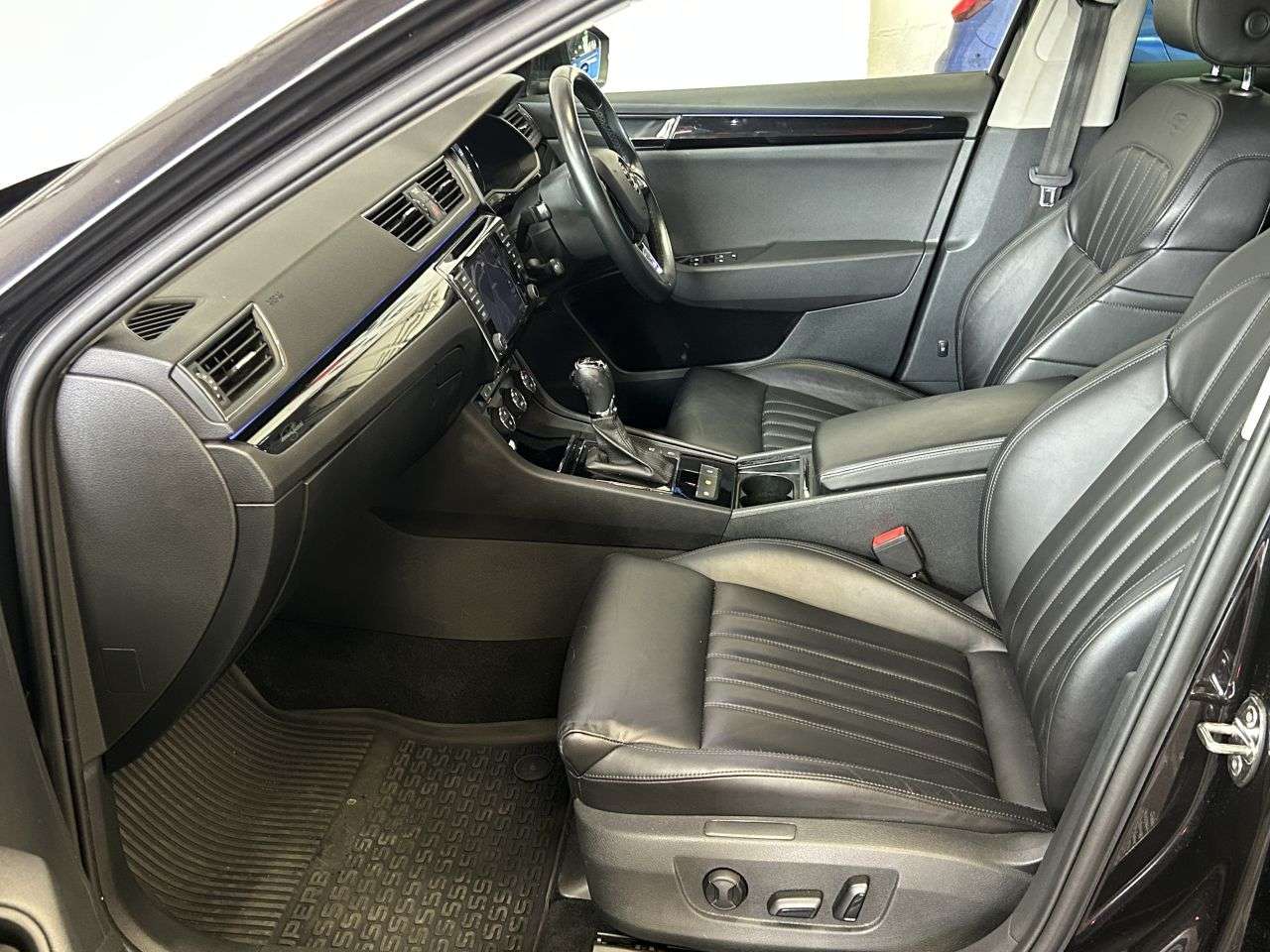 2016 SKODA SUPERB 2016 SKODA SUPERB