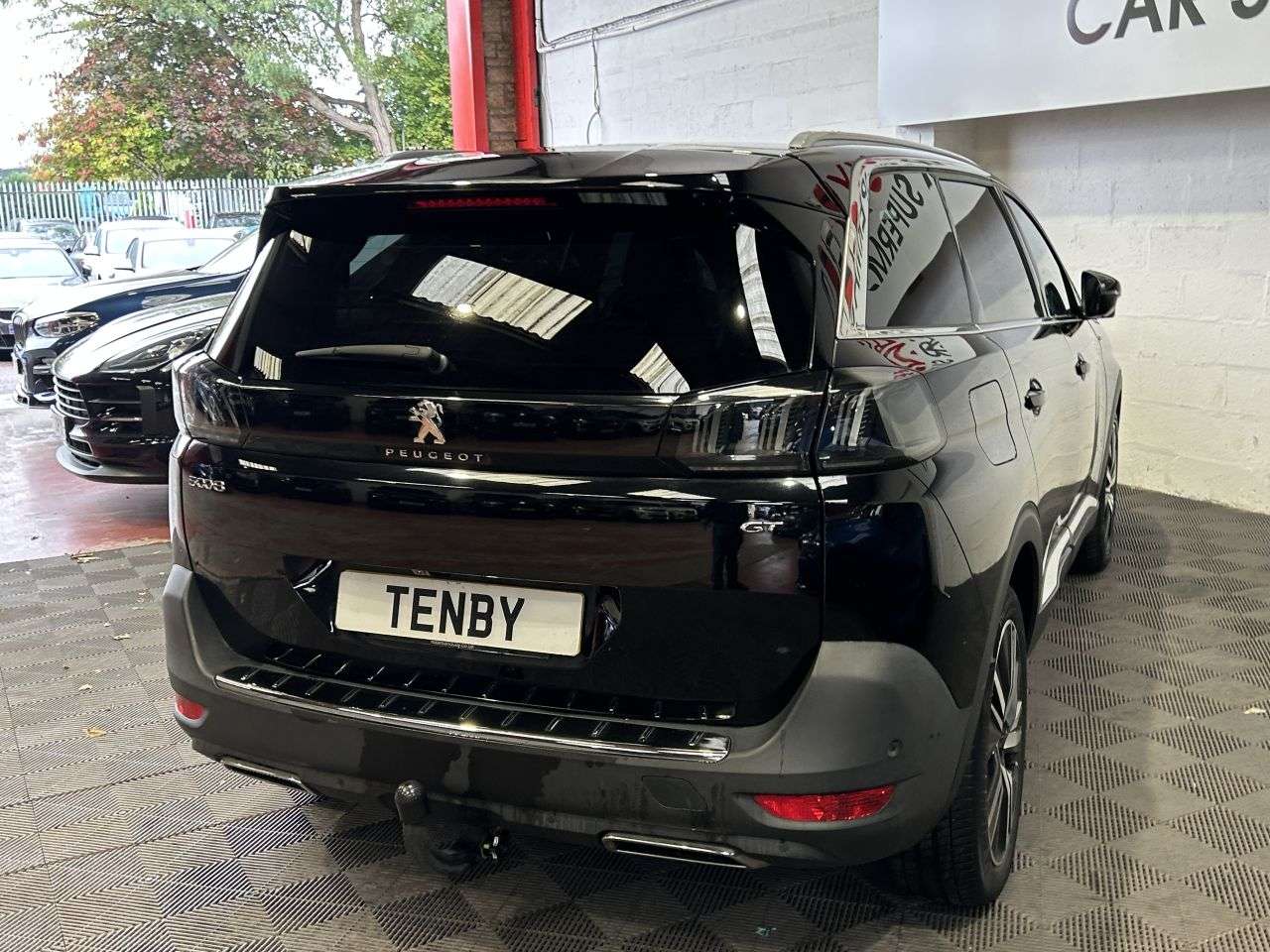 2022 PEUGEOT 5008 2022 PEUGEOT 5008