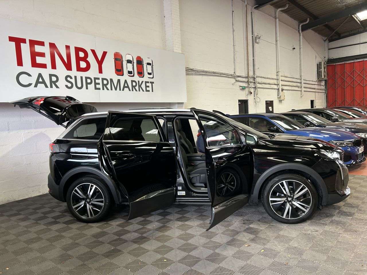 2022 PEUGEOT 5008 2022 PEUGEOT 5008