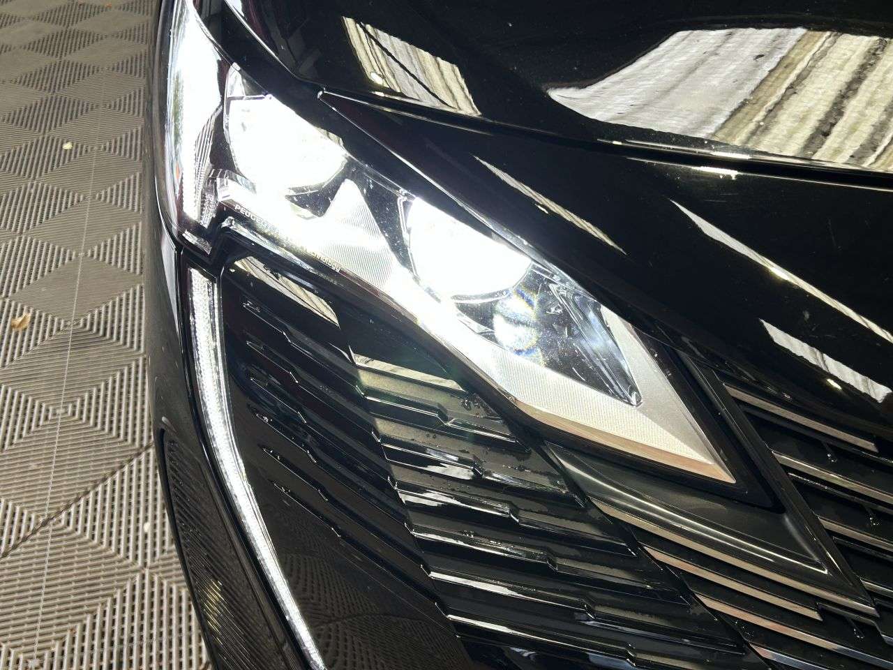 2022 PEUGEOT 5008 2022 PEUGEOT 5008