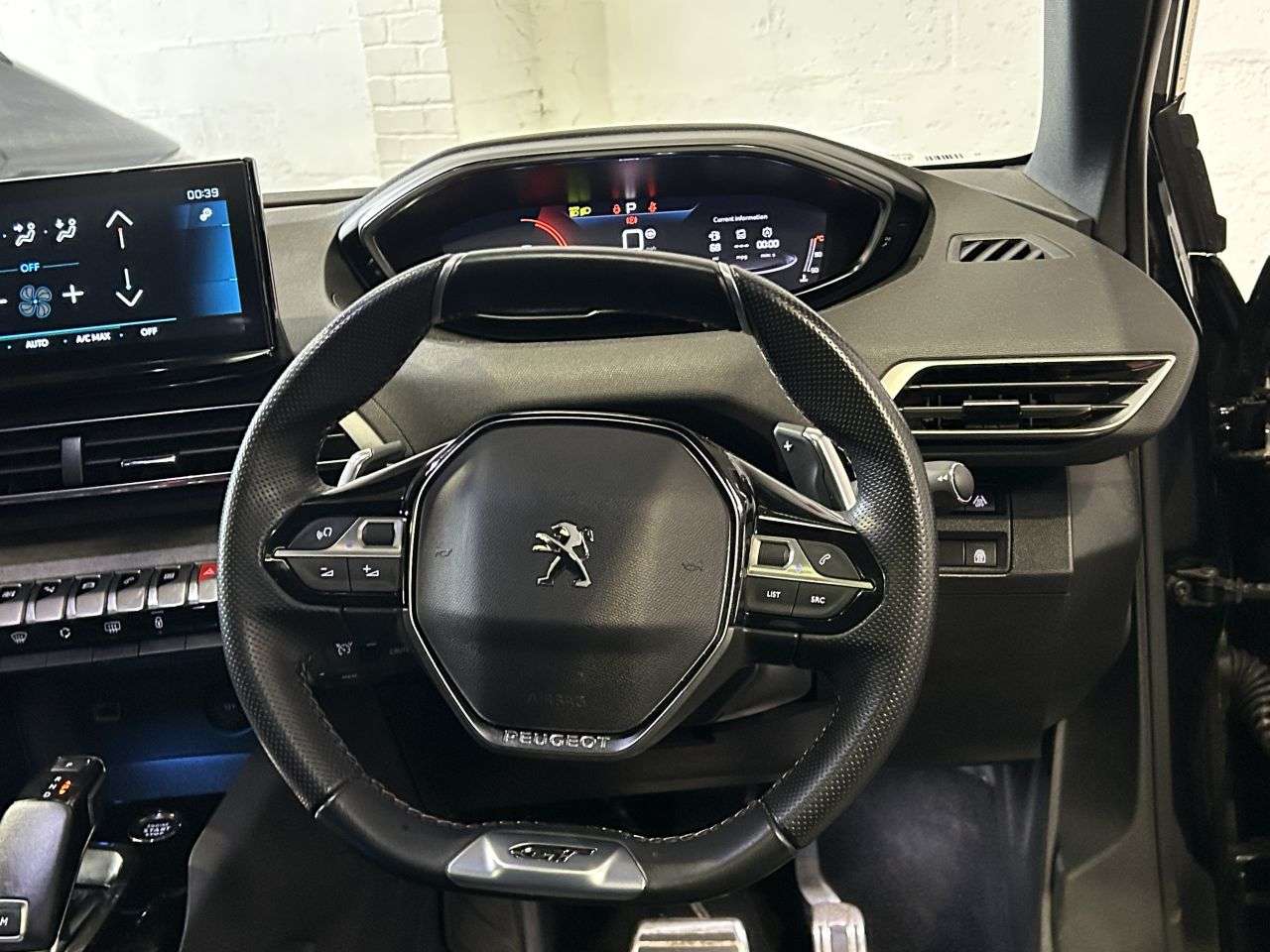 2022 PEUGEOT 5008 2022 PEUGEOT 5008