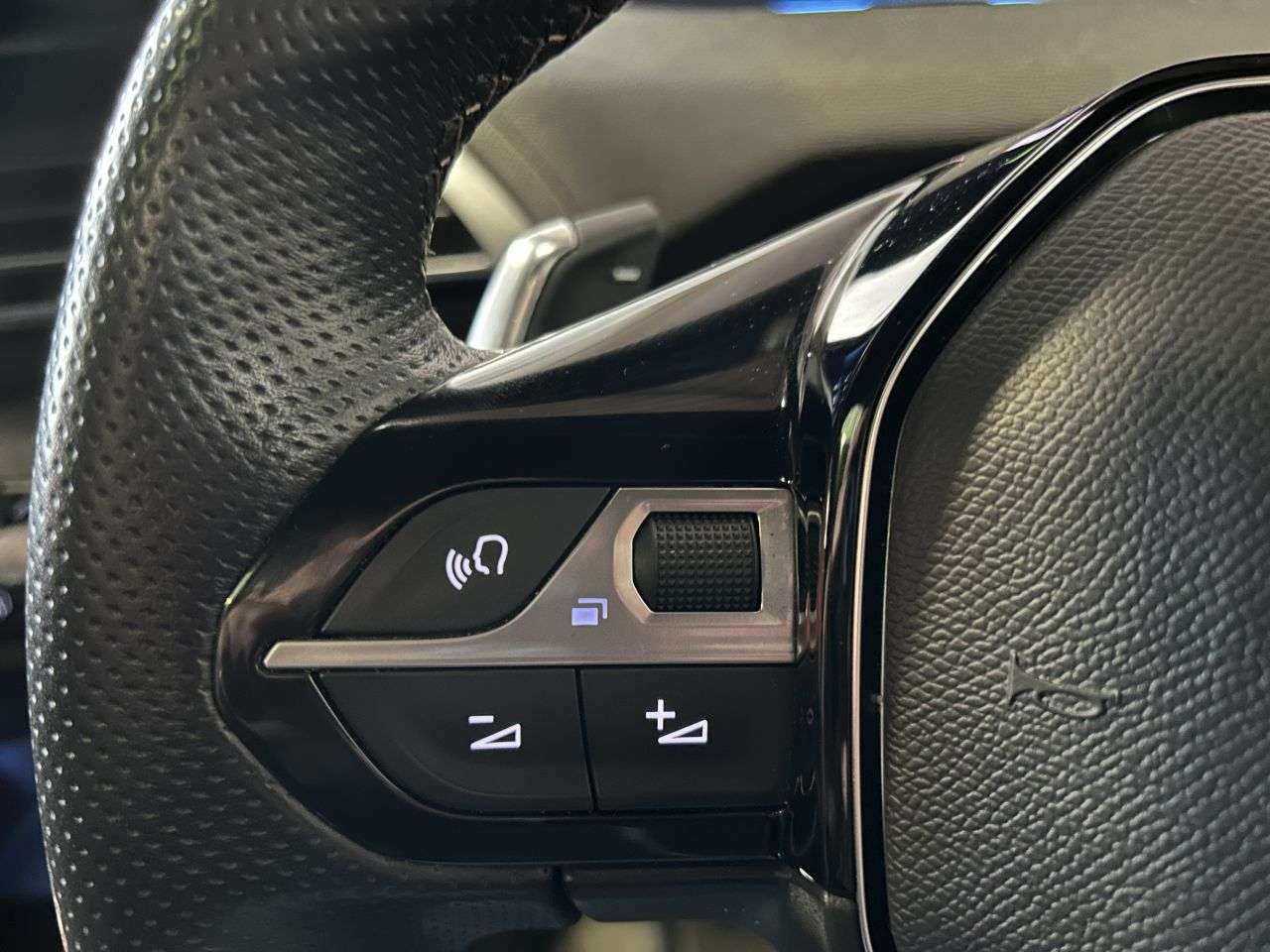 2022 PEUGEOT 5008 2022 PEUGEOT 5008