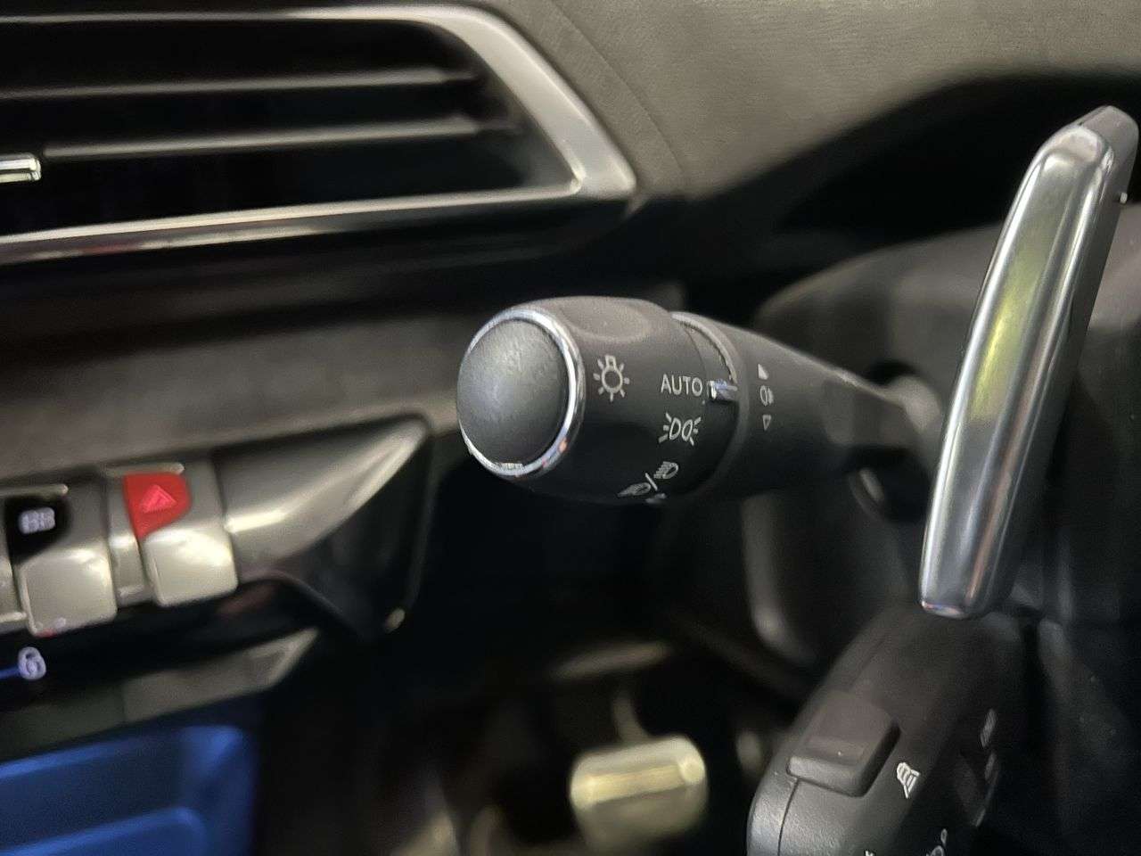 2022 PEUGEOT 5008 2022 PEUGEOT 5008