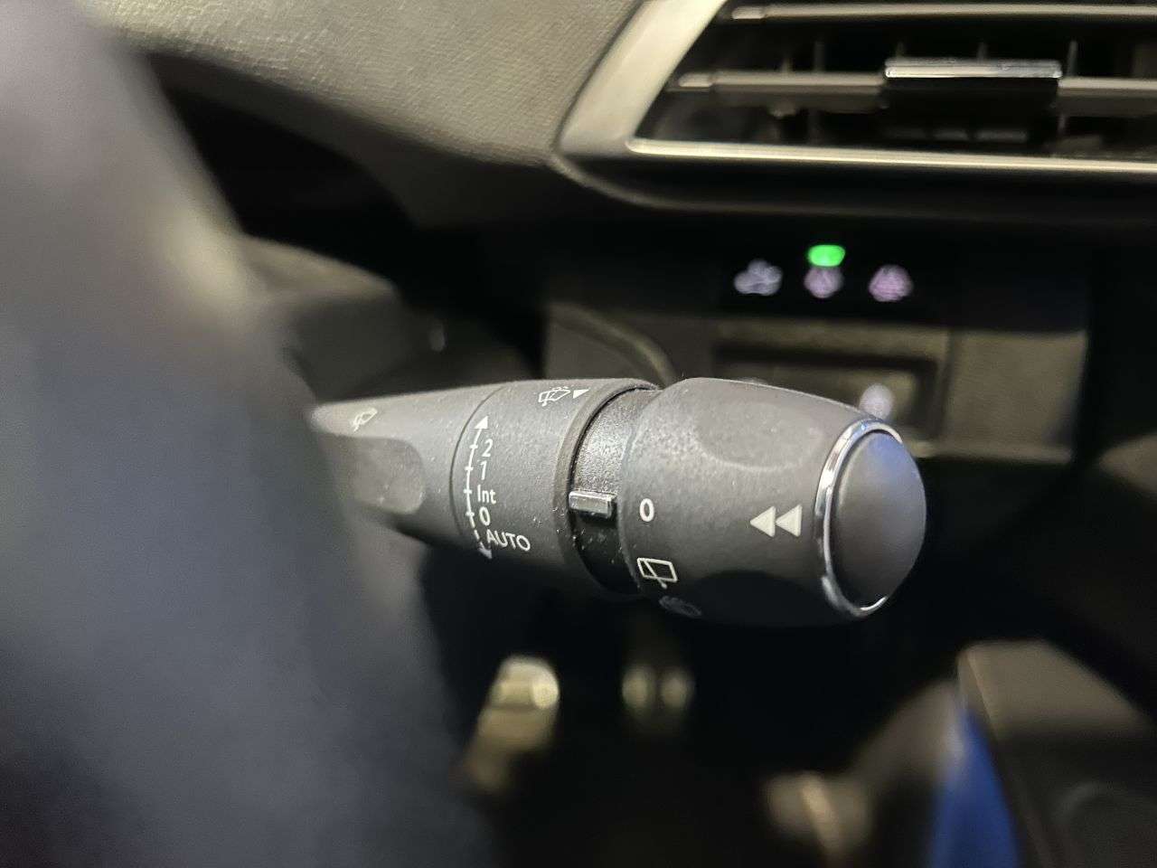 2022 PEUGEOT 5008 2022 PEUGEOT 5008