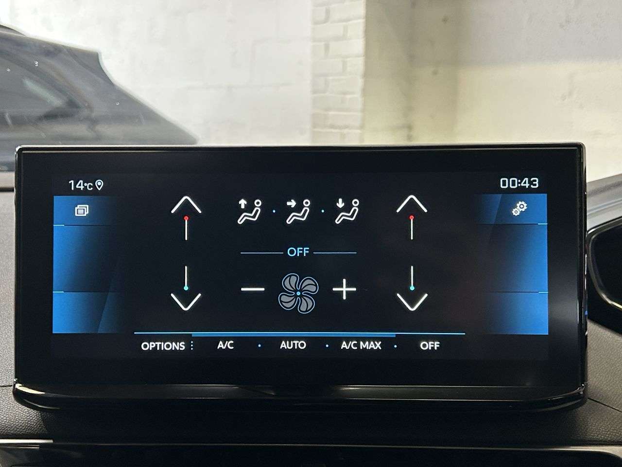 2022 PEUGEOT 5008 2022 PEUGEOT 5008