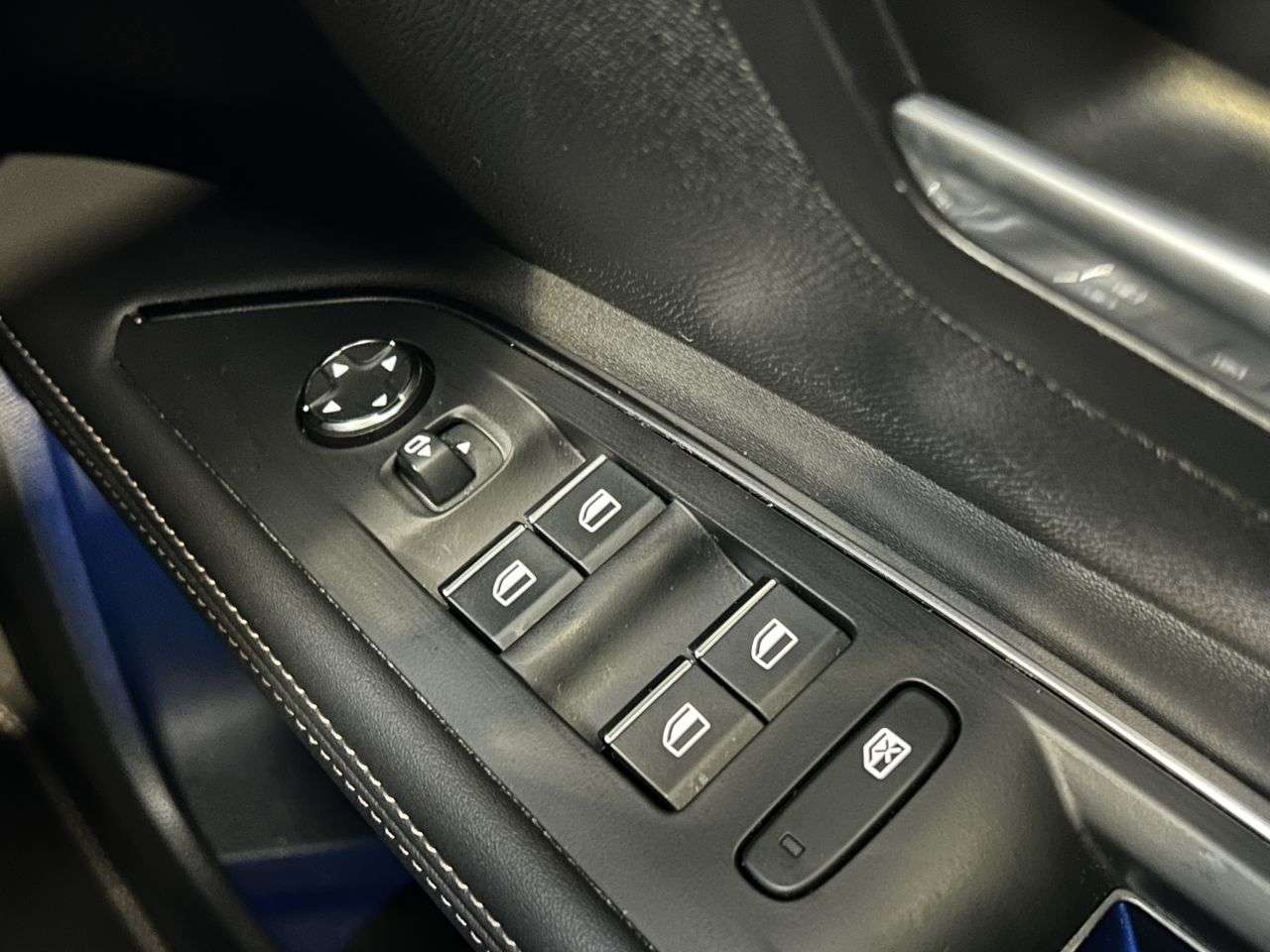 2022 PEUGEOT 5008 2022 PEUGEOT 5008