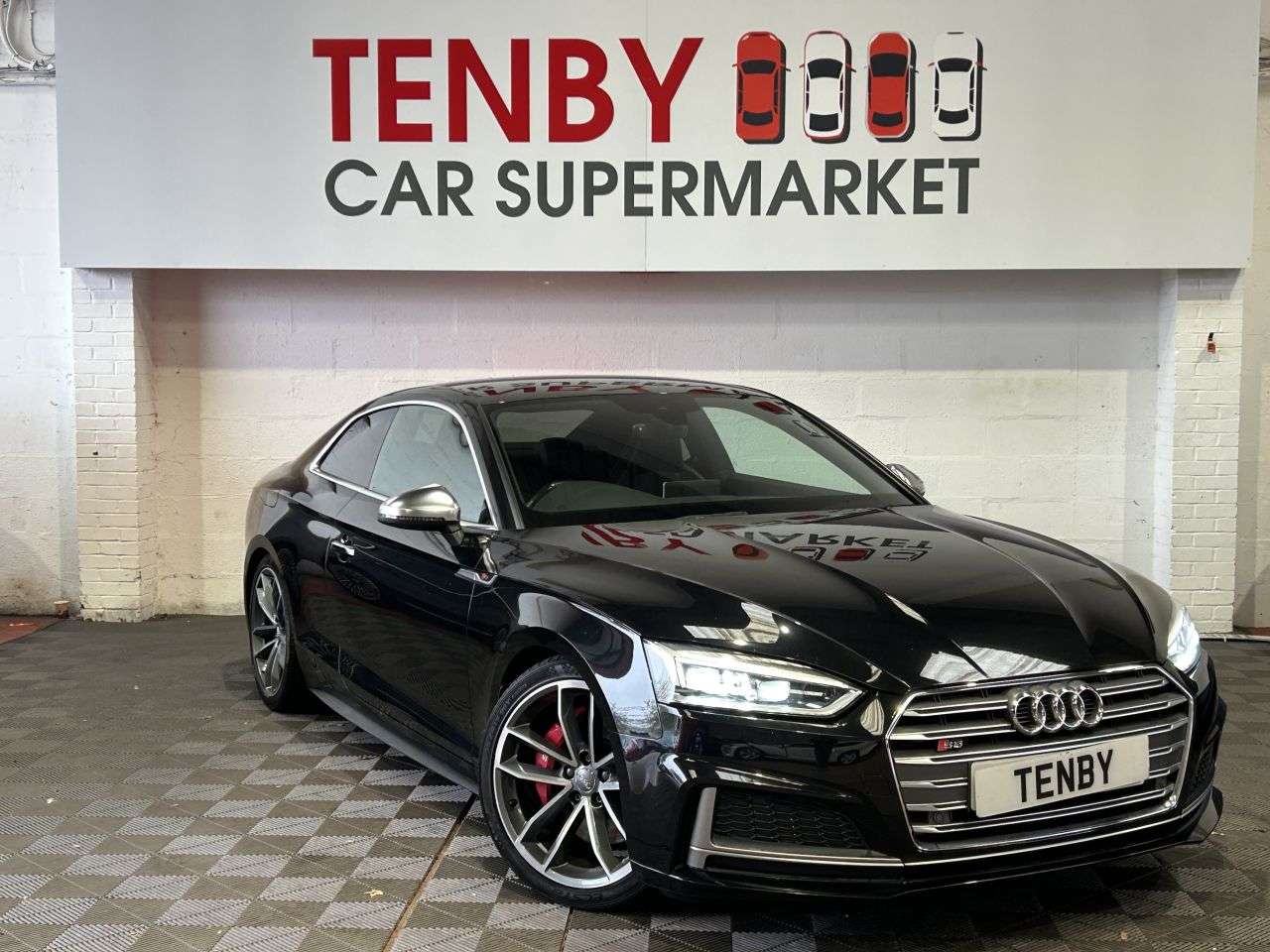 A 2017 AUDI S5 3.0 TFSI V6 Coupe 2dr Petrol Tiptronic quattro Euro 6 (s/s) (354 ps) CARPLA A 2017 AUDI S5 3.0 TFSI V6 Coupe 2dr Petrol Tiptronic quattro Euro 6 (s/s) (354 ps) CARPLA