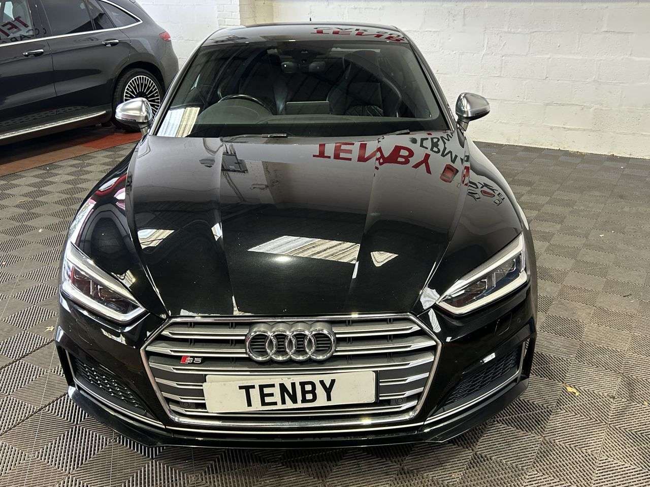 A 2017 AUDI S5 3.0 TFSI V6 Coupe 2dr Petrol Tiptronic quattro Euro 6 (s/s) (354 ps) CARPLA A 2017 AUDI S5 3.0 TFSI V6 Coupe 2dr Petrol Tiptronic quattro Euro 6 (s/s) (354 ps) CARPLA