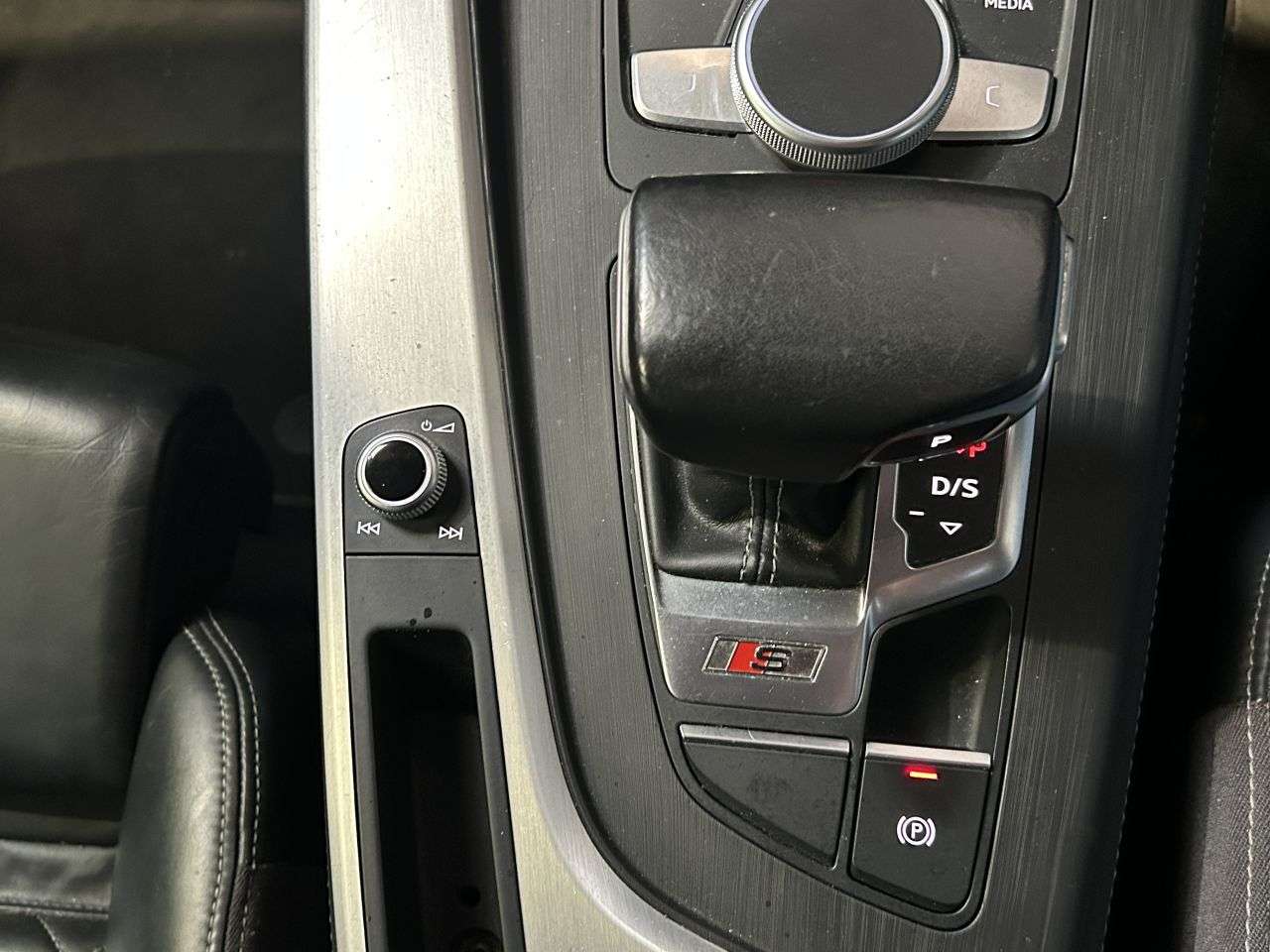 2017 AUDI S5 2017 AUDI S5