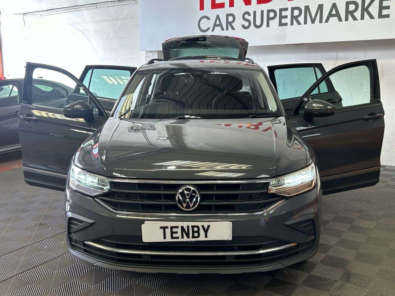 2022 VOLKSWAGEN TIGUAN 2022 VOLKSWAGEN TIGUAN