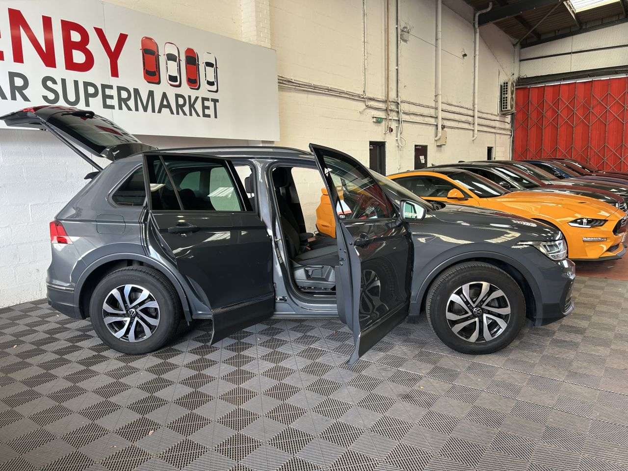 2022 VOLKSWAGEN TIGUAN 2022 VOLKSWAGEN TIGUAN