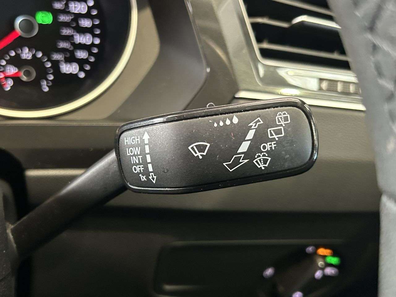 2022 VOLKSWAGEN TIGUAN 2022 VOLKSWAGEN TIGUAN