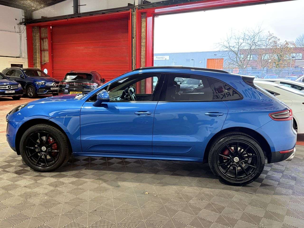 2016 PORSCHE MACAN 2016 PORSCHE MACAN