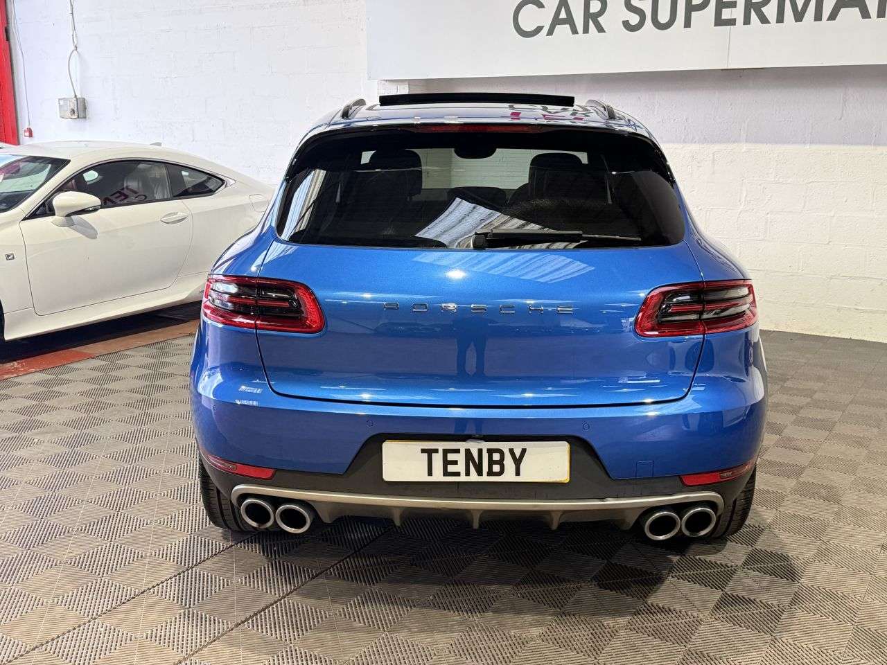 2016 PORSCHE MACAN 2016 PORSCHE MACAN